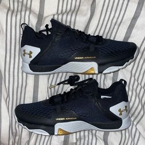 Under armour tribase reign